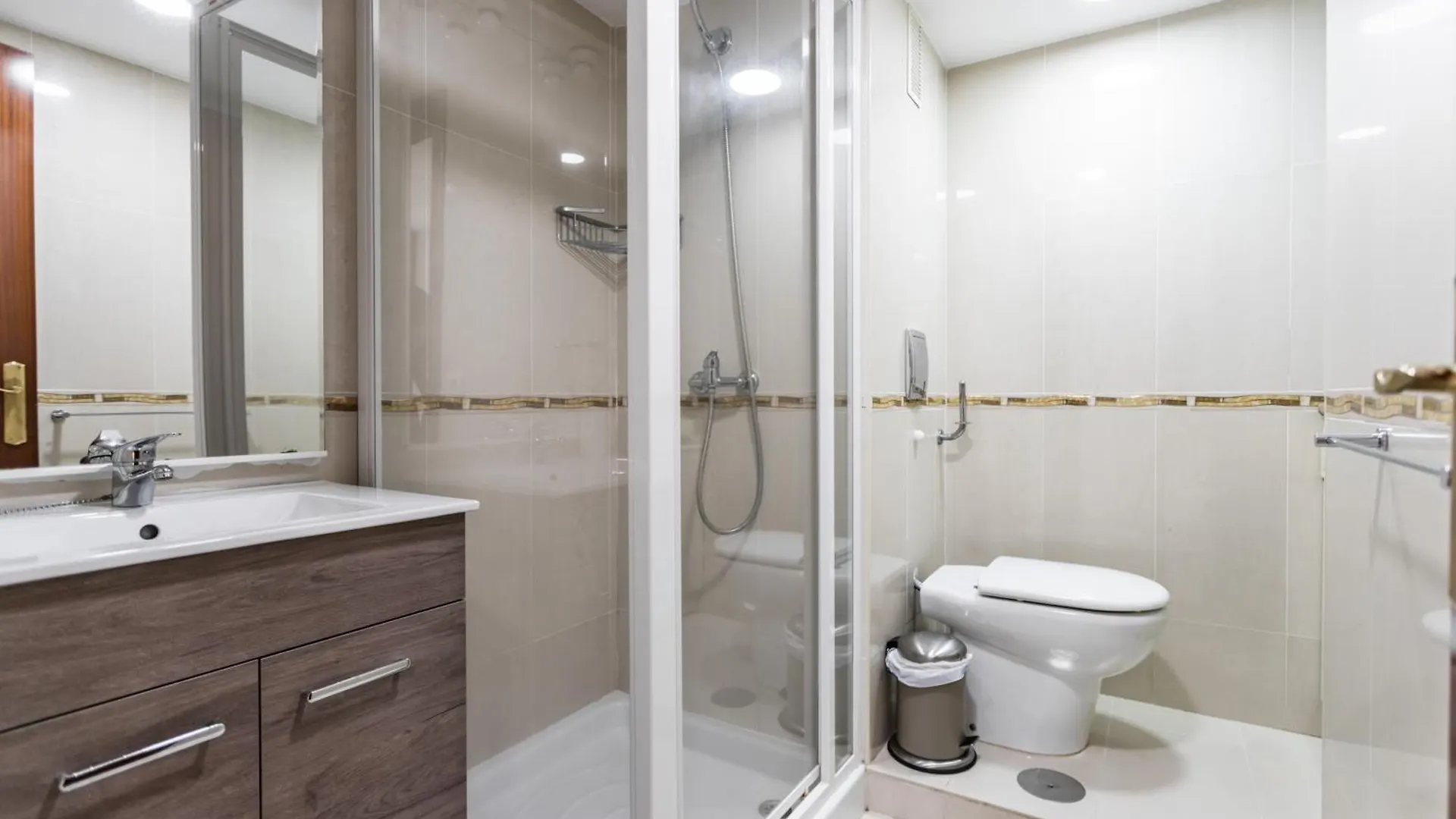 Sur Suites Palmeras 513 Fuengirola 0*,  Spain