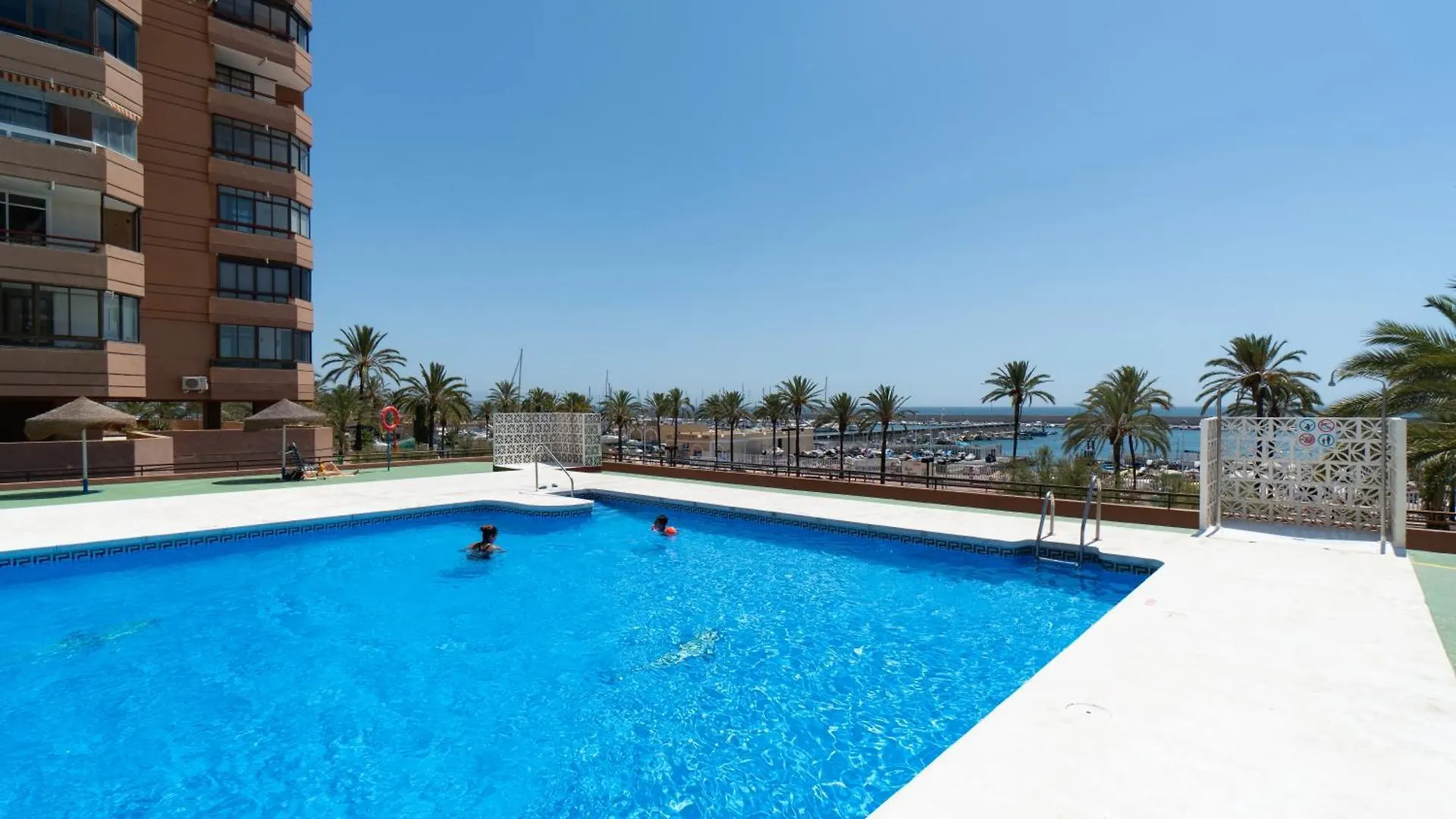 Sur Suites Palmeras 513 Fuengirola 0*,  Spain